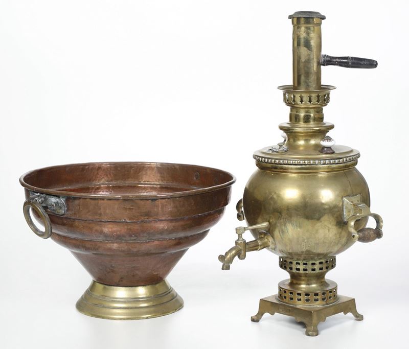 Samovar in ottone e vaso in rame  - Auction Antique - Cambi Casa d'Aste
