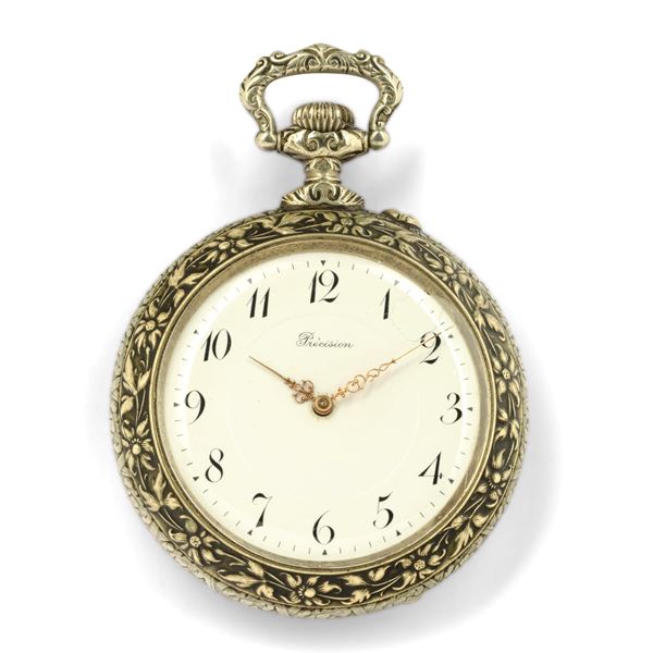 Orologio da tasca francese in metallo argentato con cassa decorata, quadrante bianco con numeri Arabi, carica remontoir<BR>60 mm<BR>