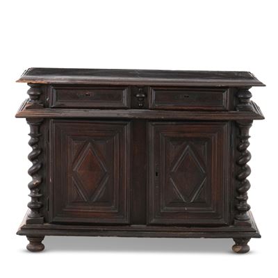 Credenza a Due Ante e Due Cassetti. XVII-XVIII Secolo