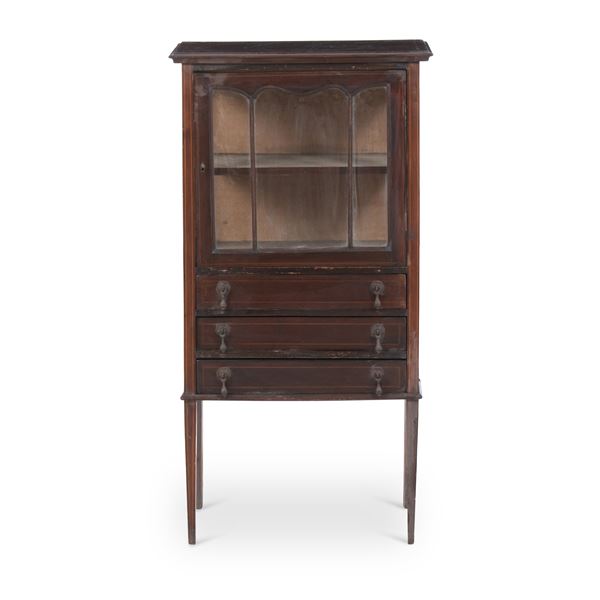 Vetrina ad un'anta. XX secolo