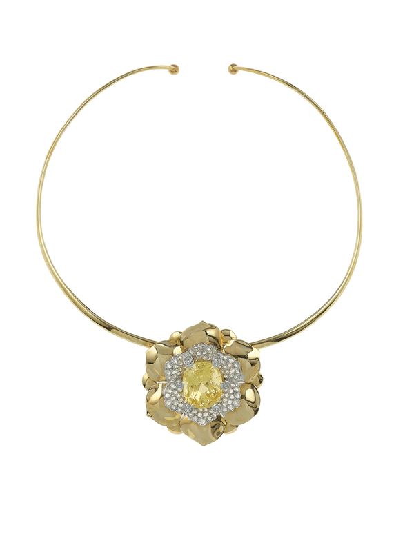 Diamond and corundum necklace