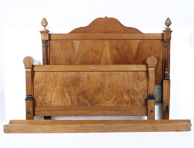Letto Impero in Noce. XIX Secolo