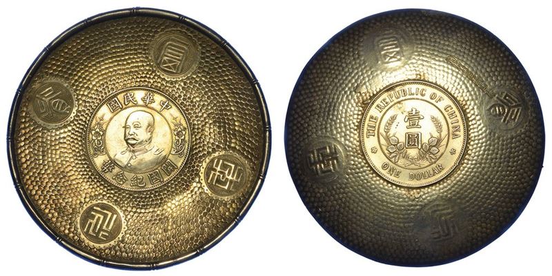 CINA. REPUBLIC, 1912-1949. Dollaro incastonato entro posacenere.  - Asta Numismatica - I - Cambi Casa d'Aste