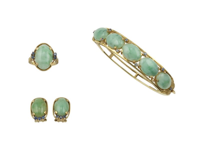 Parure composta da bracciale, anello ed orecchini con giadeiti e zaffiri  - Asta Fine Jewels - Cambi Casa d'Aste