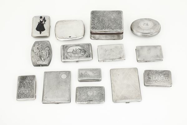 ﻿﻿﻿﻿Collezione di 11 scatole d'argento di cui due manifattura russa e tre di altri materiali