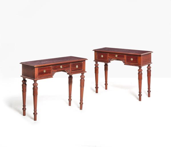 Coppia di mobili da ingresso. XX secolo