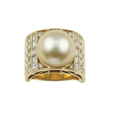 Anello a Fascia con Perla Coltivata e Diamanti