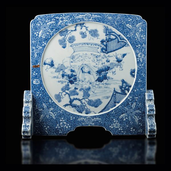 Pannello in porcellana bianca e blu a decoro naturalistico, Cina, Dinastia Qing, epoca Guangxu (1875-1908)
