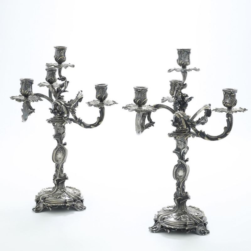 Coppia di candelabri a quattro fiamme. XVIII secolo  - Auction Antique - Cambi Casa d'Aste