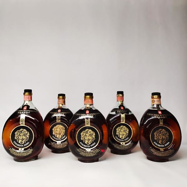 Buton Vecchia Romagna Etichetta Nera, Brandy