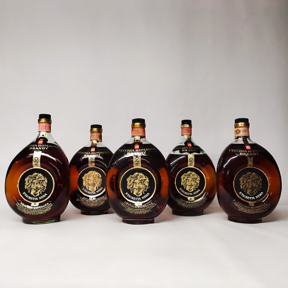 Buton Vecchia Romagna Etichetta Nera, Brandy