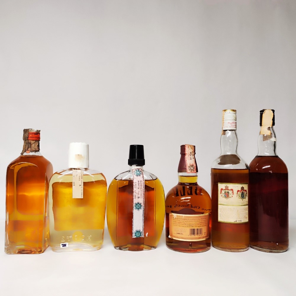Old Whisky, Park Lane, Red Hills, Bell's, Highland Queen, Cluny, Scotch Whisky
