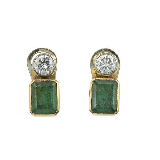 Pair of diamond and emerald earrings  - Auction Jewels - Cambi Casa d'Aste