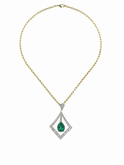 Girocollo con pendente, smeraldo Colombia (ct 6,49 circa) e diamanti, in oro 750/1000