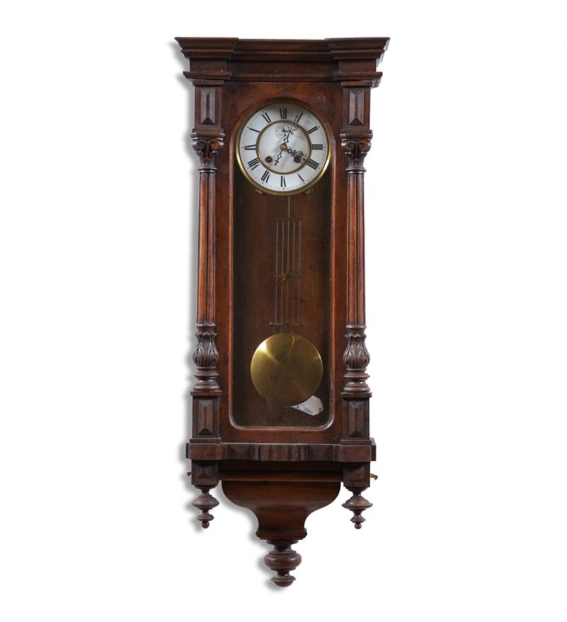 Pendola a muro con cassa in legno intagliato  - Auction Pendulum and clocks - Cambi Casa d'Aste