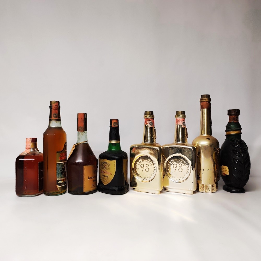 Oro Pilla, Buton, Camel, Kansas, Brandy