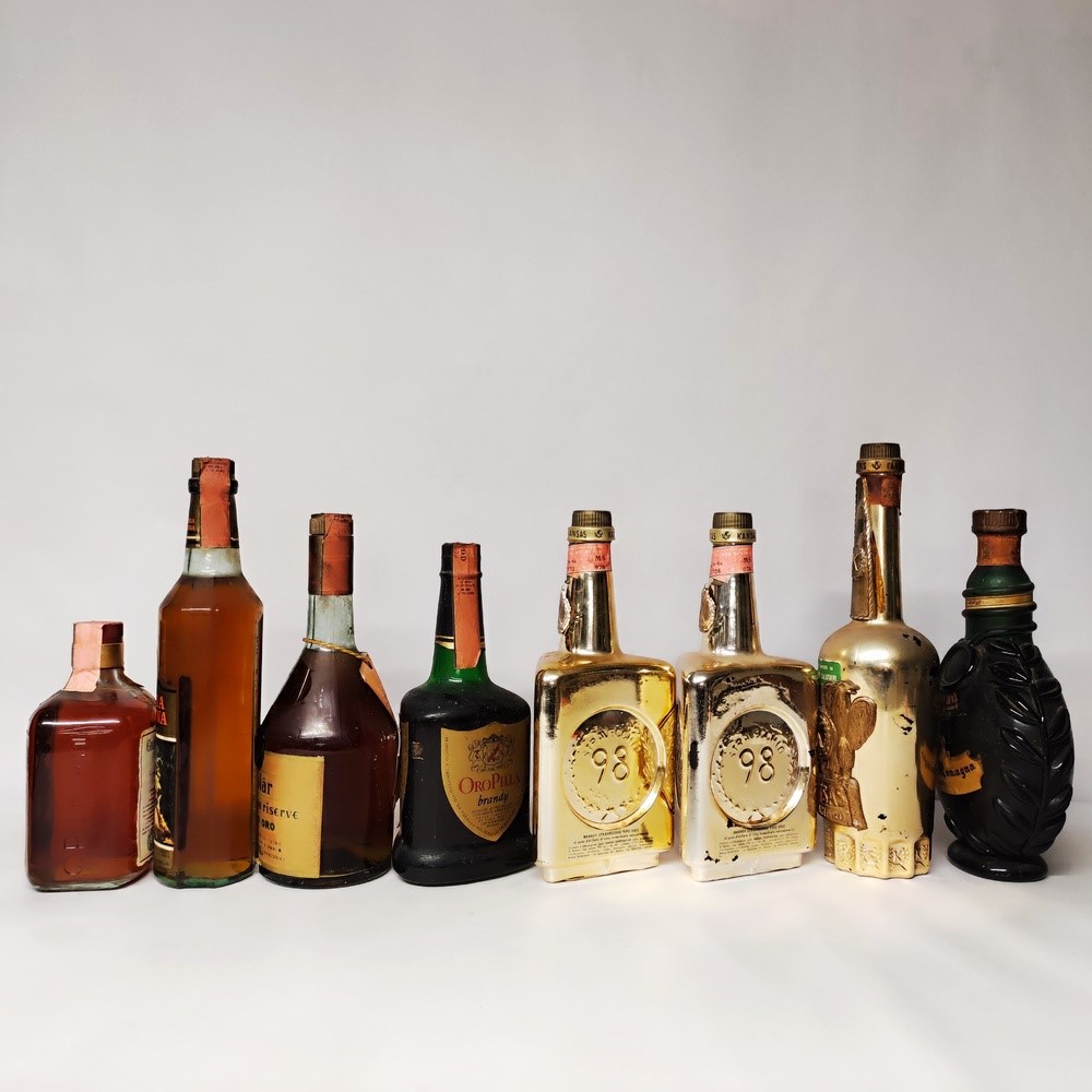 Oro Pilla, Buton, Camel, Kansas, Brandy