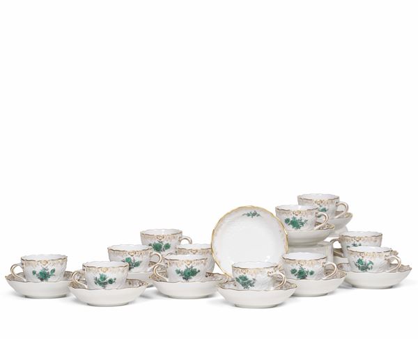 Dodici tazze da caffè con piattino Meissen, seconda metà del XX secolo 