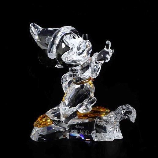 Topolino apprendista stregone Swarovski “Disney Mickey sorcerer Large” scs edizione annuale 2009  - Asta Swarovski: Crystalized Elegance - Cambi Casa d'Aste