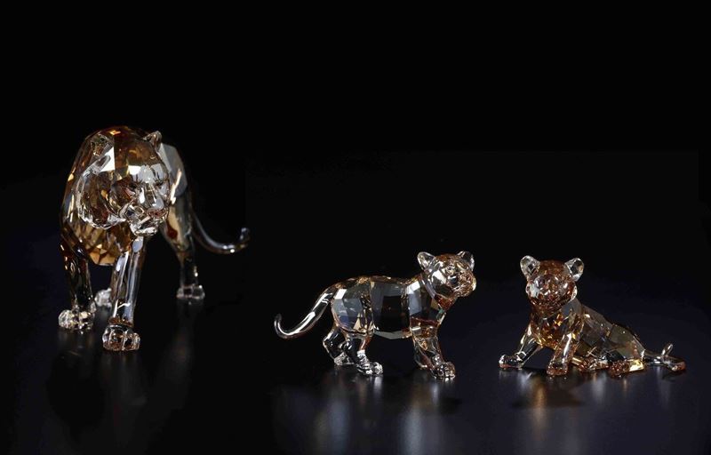 Famiglia di tigri Swarovski scs edizione annuale 2010  - Auction Swarovski: Crystalized Elegance - Cambi Casa d'Aste