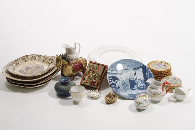 Lotto oggetti vari in ceramica  - Auction Antique - Cambi Casa d'Aste