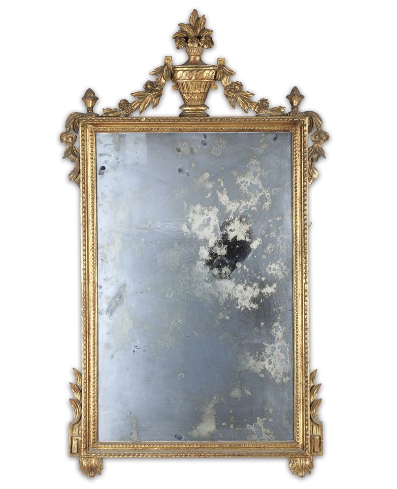 Specchiera in legno intagliato e dorato. XIX secolo  - Asta Antiquariato  - Cambi Casa d'Aste