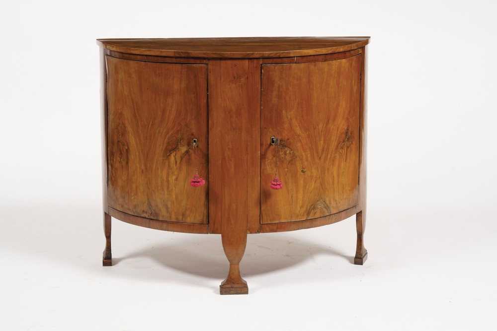 Credenza Demi-lune a Due Ante. XIX Secolo