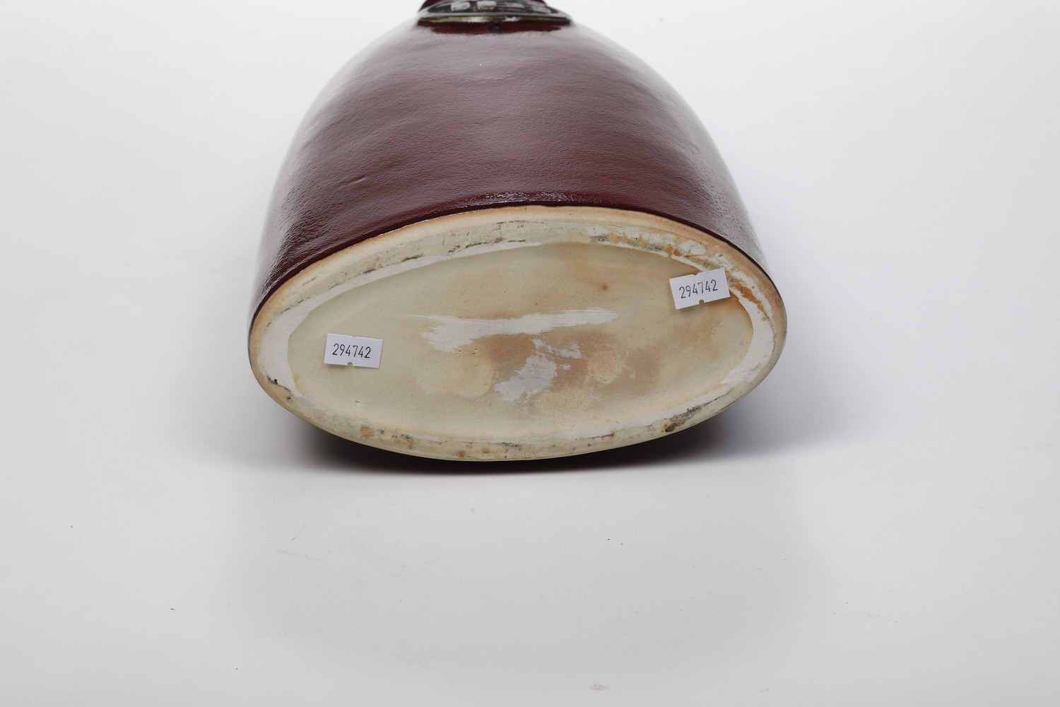 Vaso in Grès Invetriato Color Sangue di Bue con Ideogramma, Cina, XX Secolo