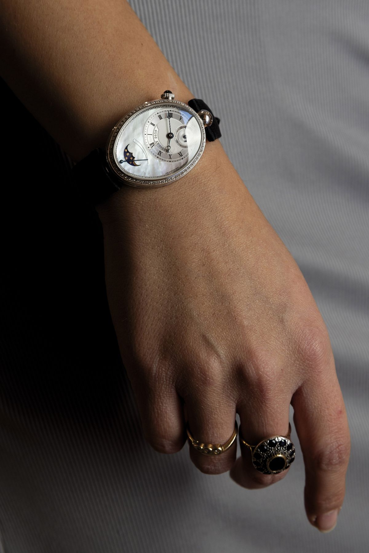 Breguet - Prezioso Orologio di Forma Ovale Reine De Naples in Oro Bianco 18 K e Brillanti, Quadra...