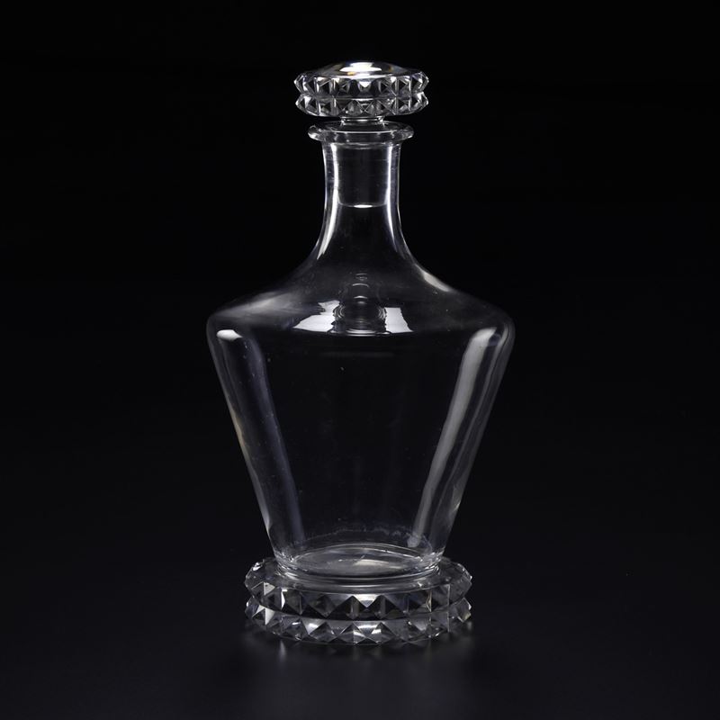 Bottiglia con tappo “Diamant” Francia, Manifattura di Saint Louis, 1930 circa   - Asta L'Art de la Table - Cambi Casa d'Aste