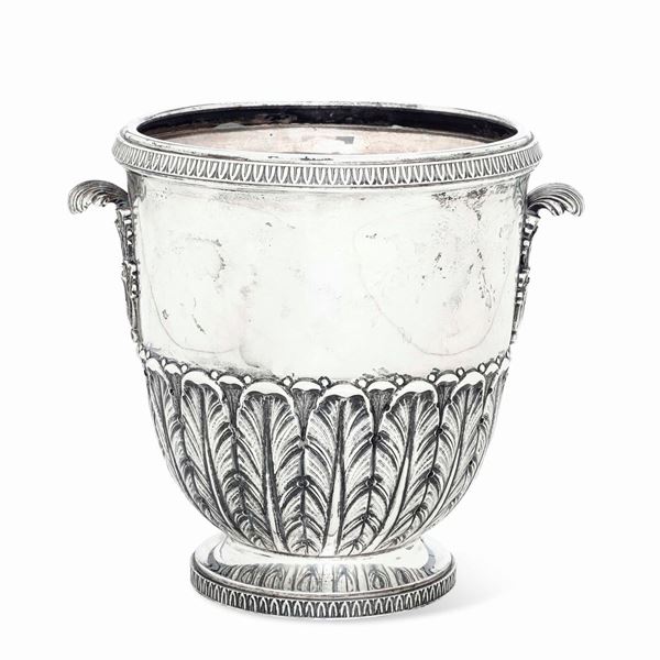 Secchiello portabottiglie. Argenteria milanese del XX secolo. Argentiere Piffarerio Mario