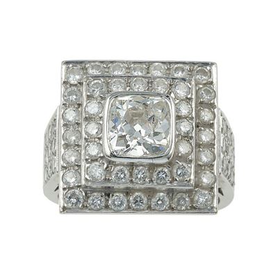 Anello con Diamante di Vecchio Taglio di Ct 1.50 Circa e Diamanti a Contorno