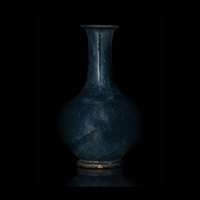 Vaso in Porcellana Jun Type sui Toni del Blu, Cina, Dinastia Qing, Epoca Qianlong (1736-1796)