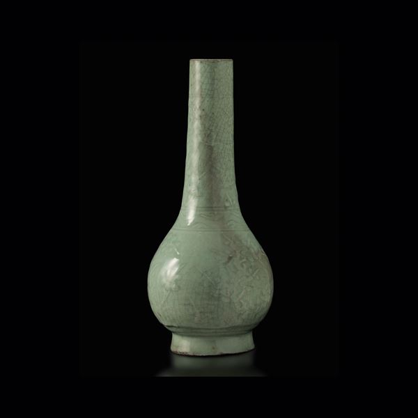 Vaso a bottiglia in porcellana celadon longquan, Cina, Dinastia Ming, XVI secolo