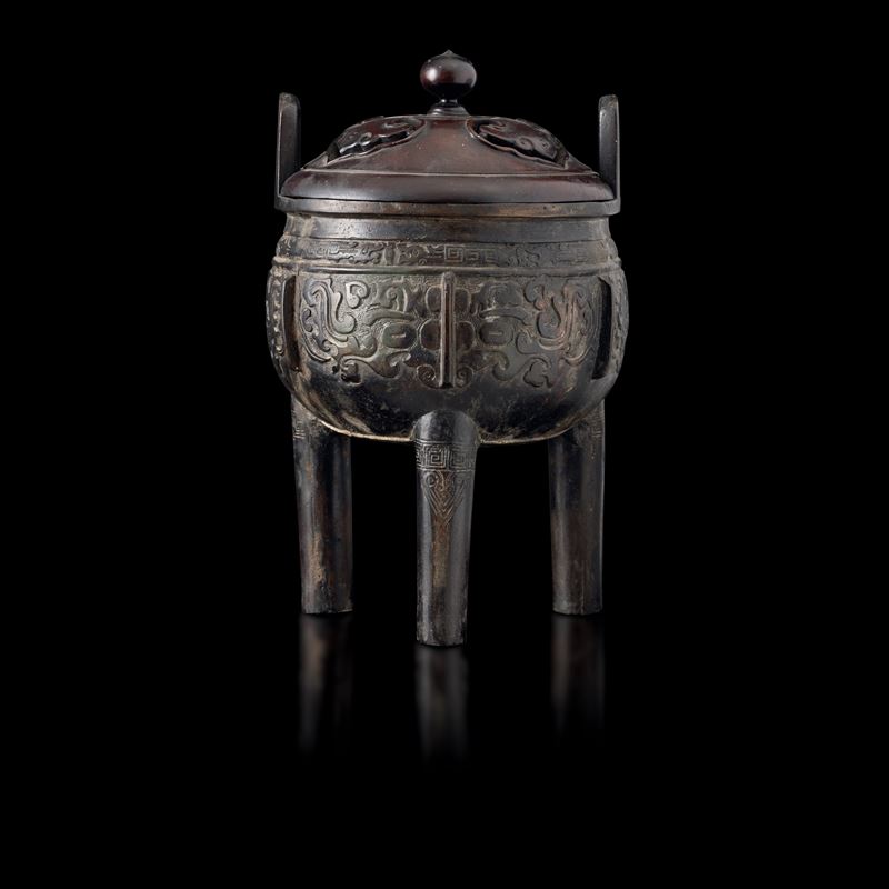 A bronze tripod censer, China, 1600s  - Auction Fine Chinese Works of Art - Cambi Casa d'Aste