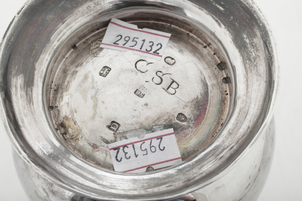 Mug. Londra 1799, Marchio Dell'argentiere Hs Entro Rettangolo Non Identificato