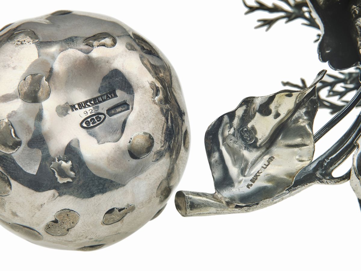 M. Buccellati, Tre oggetti in argento 925 (zucca, fungo e ramo con ghiande) e Buccellati, Fico in...