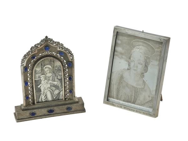 Lotto composto da un altarolo con Madonna con Bambino e una cornice con Madonna recanti le firme M. Buccellati e Mario Buccellati