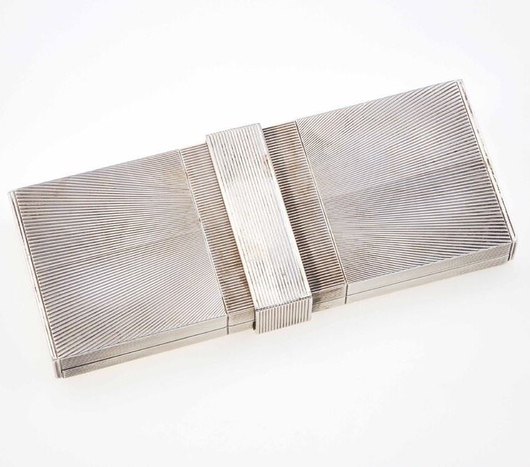 Sterling silver minaudière. Signed and numbered. Van Cleef & Arpels N.Y. 1474  - Auction Fine Jewels - Cambi Casa d'Aste