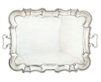 Guantiera, argenteria italiana del XX secolo, argento fuso sbalzato e cesellato (marchio M.R. sor...