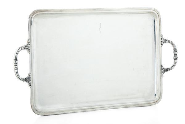 Vassoio biansato. Argenteria milanese del XX secolo. Argentiere Alignani