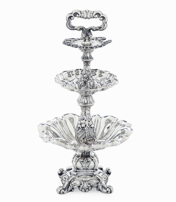 Alzata centrotavola. Manifattura viennese del XIX secolo. (Marchi consunti di difficile lettura)