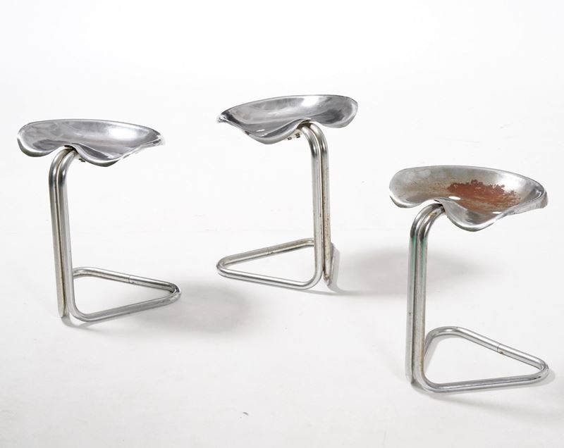 Tre sgabelli in acciaio. Anni'60  - Auction Antique - Cambi Casa d'Aste