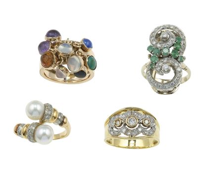 Lotto Composto da Quattro Anelli con Gem-set