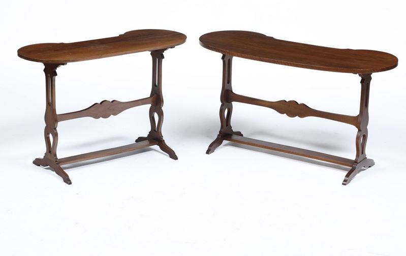 Coppia tavolini in stile con piano sagomato  - Asta Antiquariato  - Cambi Casa d'Aste