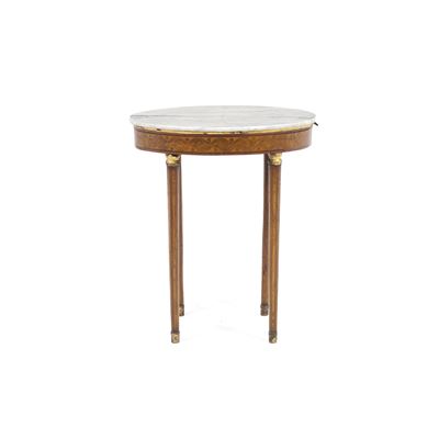 Tavolino in Legno Intarsiato con Piano in Marmo Bianco. XIX Secolo