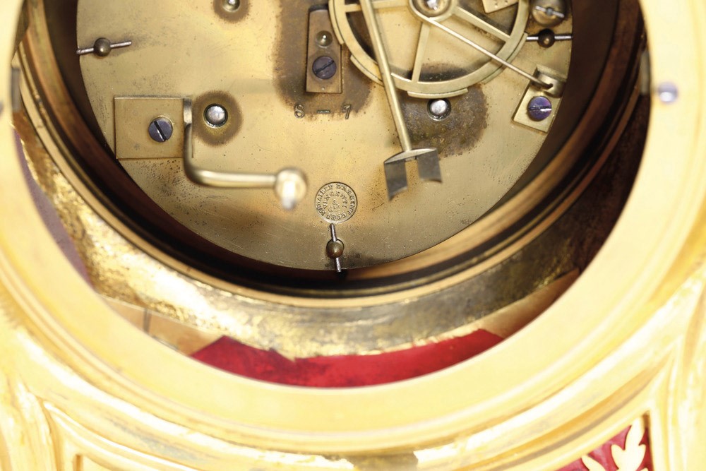 Pendola da Tavolo in Bronzo Dorato. XIX Secolo