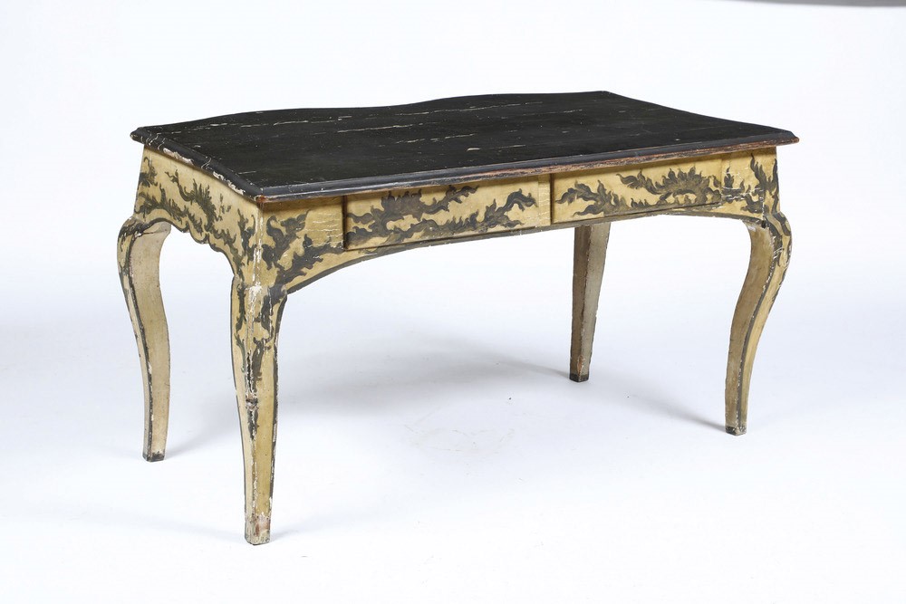 Scrivania a Due Cassetti in Legno Dipinto. XVIII Secolo