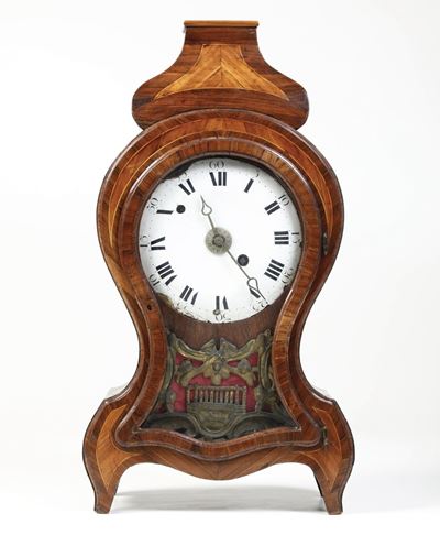 Pendola da Tavolo con Cassa Lastronata. XIX Secolo