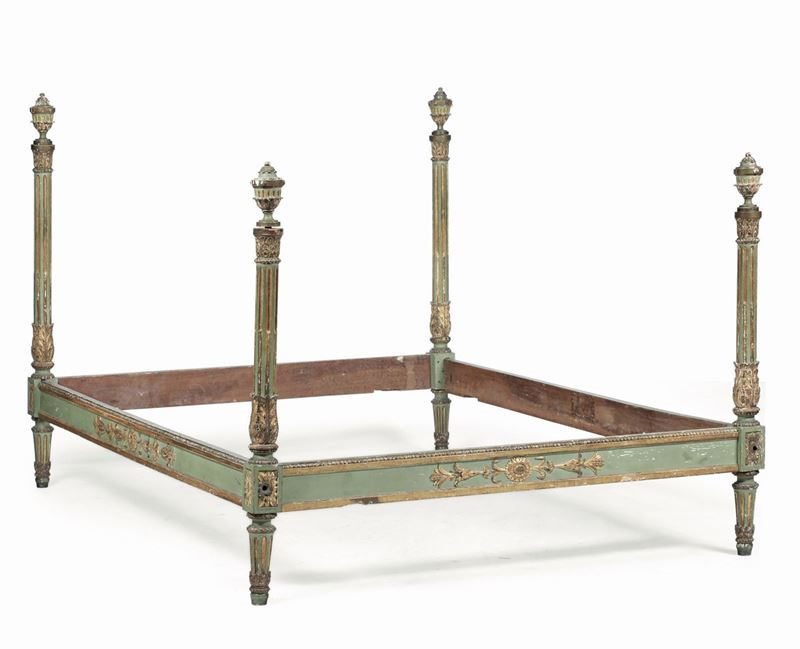 Letto in legno intagliato, laccato e dorato. Francia XVIII-XIX secolo  - Auction Italian Mansions - Cambi Casa d'Aste